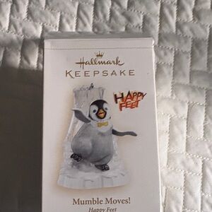 Hallmark Keepsake Mumble Moves Penguin Ornament
